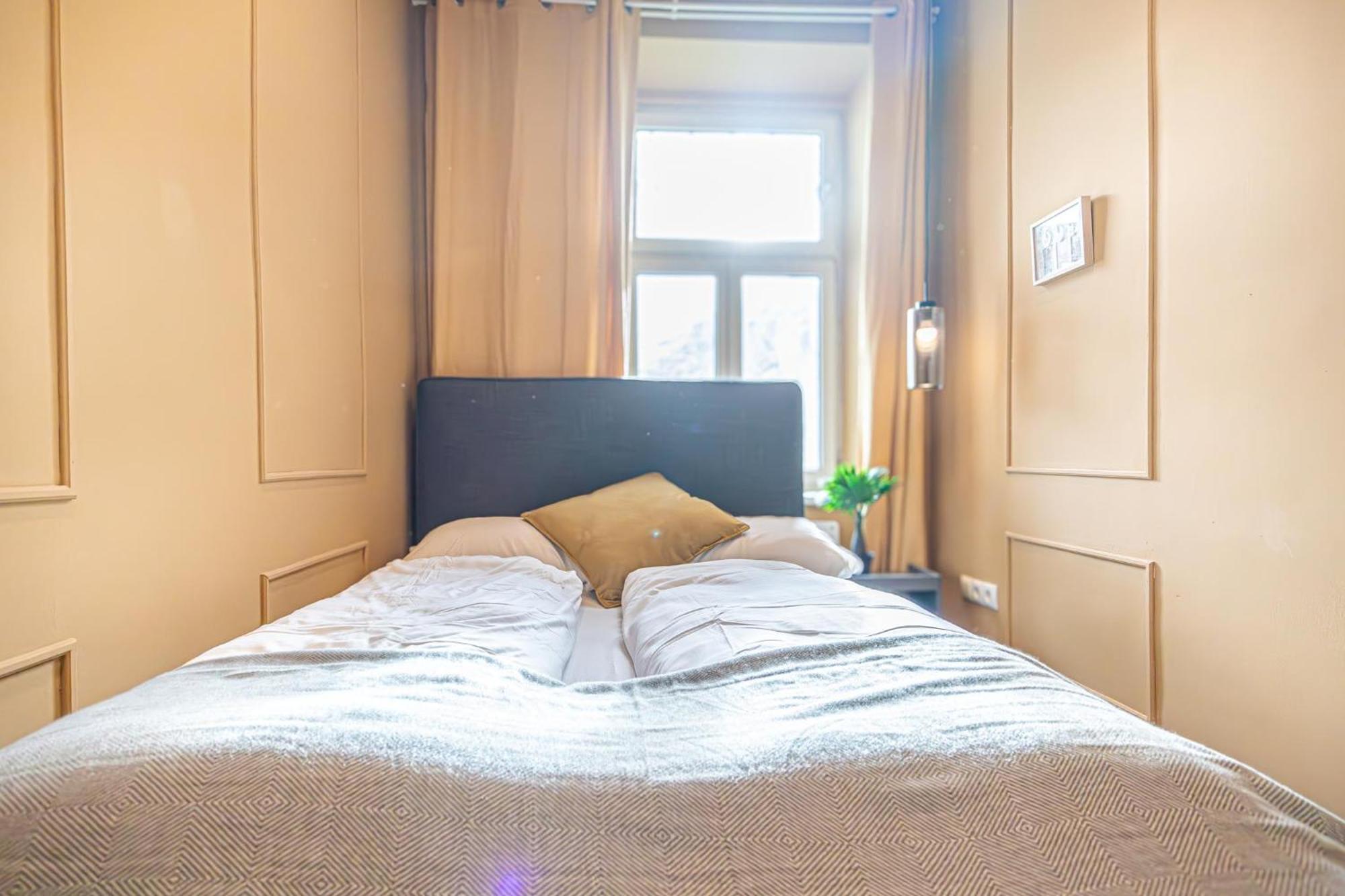 Apartment 4br For 9p, Centrally Located In Wien