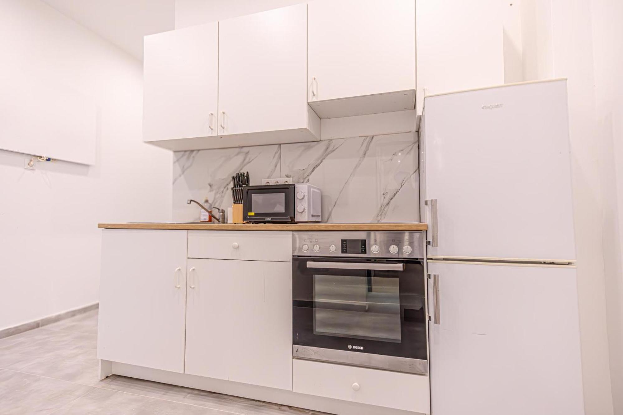 4br For 9p, Centrally Located In